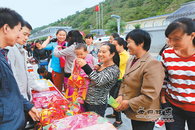 华池县文化旅游产品推介会:厂家和商户直接对接(图) - 中国网 - 中国视窗 - 特色文化